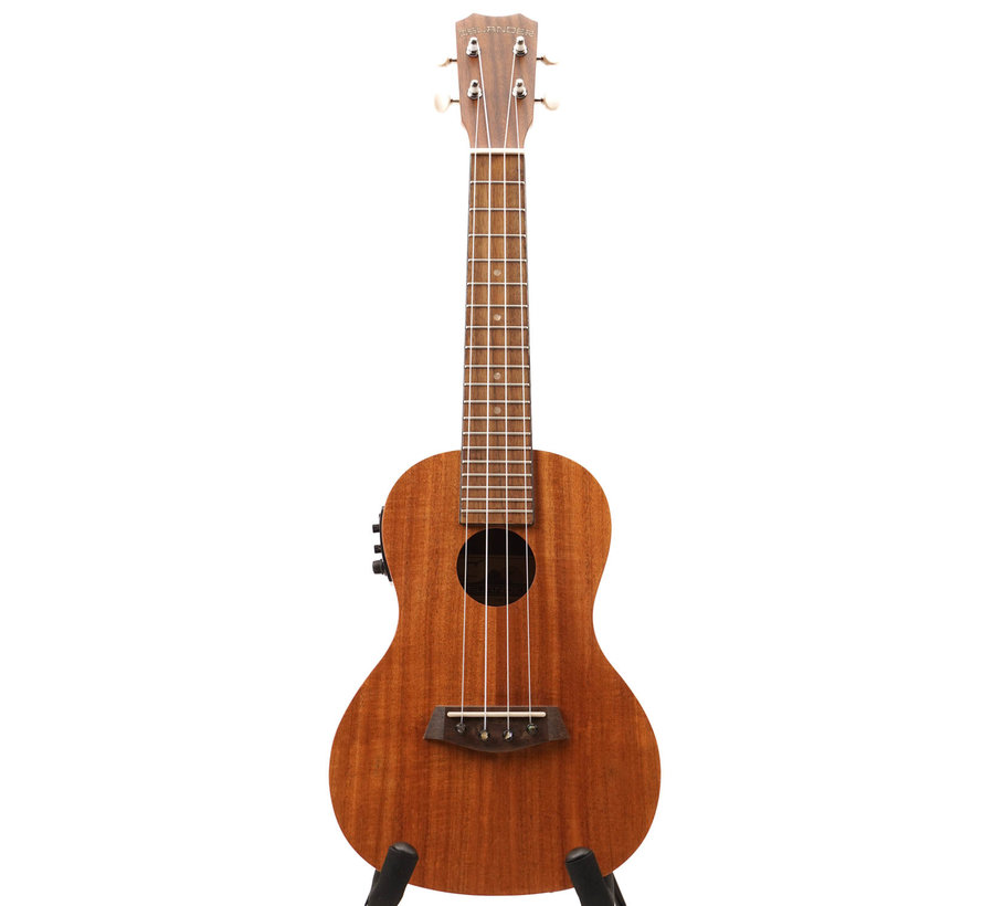 Islander AC-4-EQ Concert Ukelele