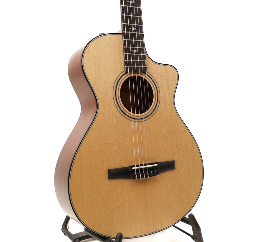 Taylor 312ce-N Nylon semi akoestische gitaar