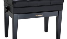 Free piano bench with the purchase of a Roland