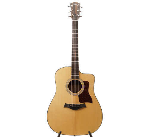 Taylor Taylor 210ce PLUS