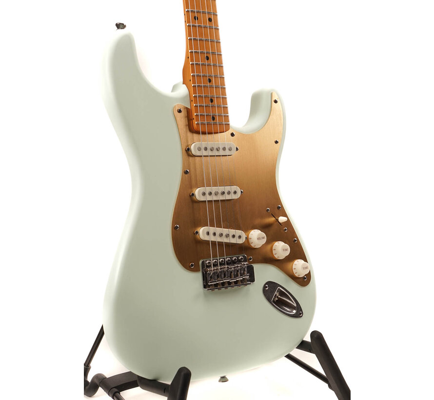 Squier 40th Anniversary Stratocaster® | Vintage Edition | Satin Sonic Blue