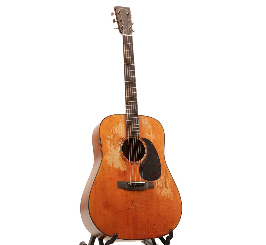 Martin D-18 Street Legend