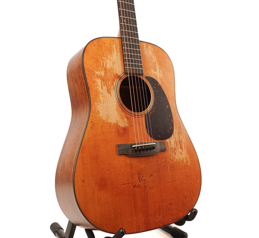 Martin D-18 Street Legend