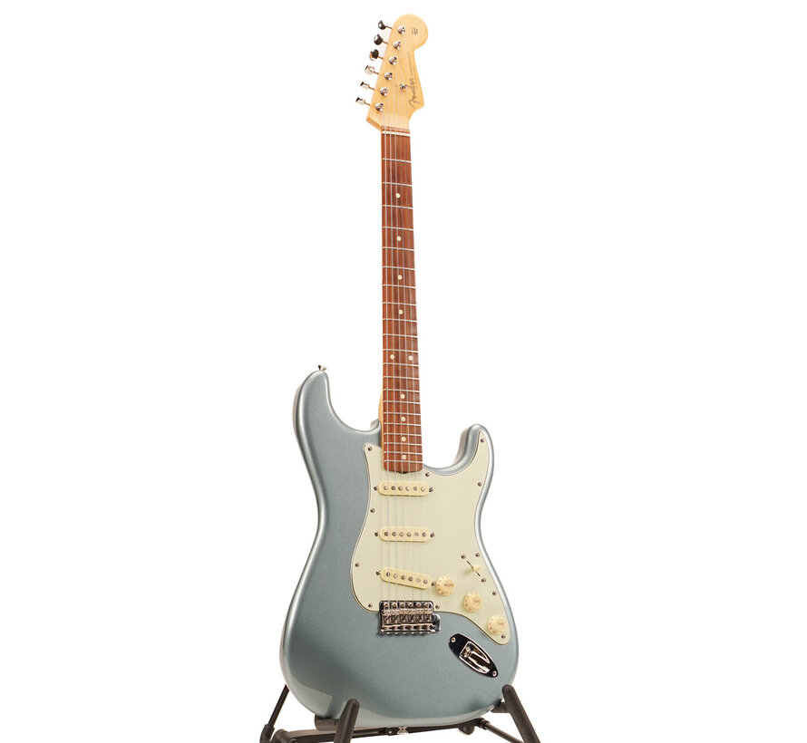 Fender Vintera '60s Stratocaster | Ice Blue Metallic | Tweedehands
