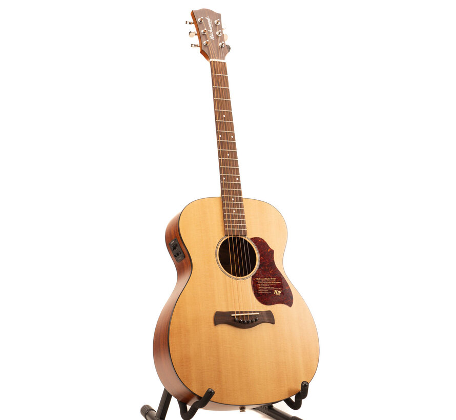 Richwood A-20-E semi akoestische gitaar