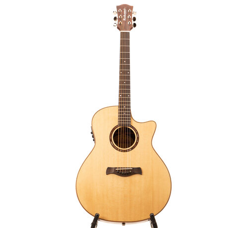 Richwood Richwood SWG-150-CE Master Series semi akoestische gitaar