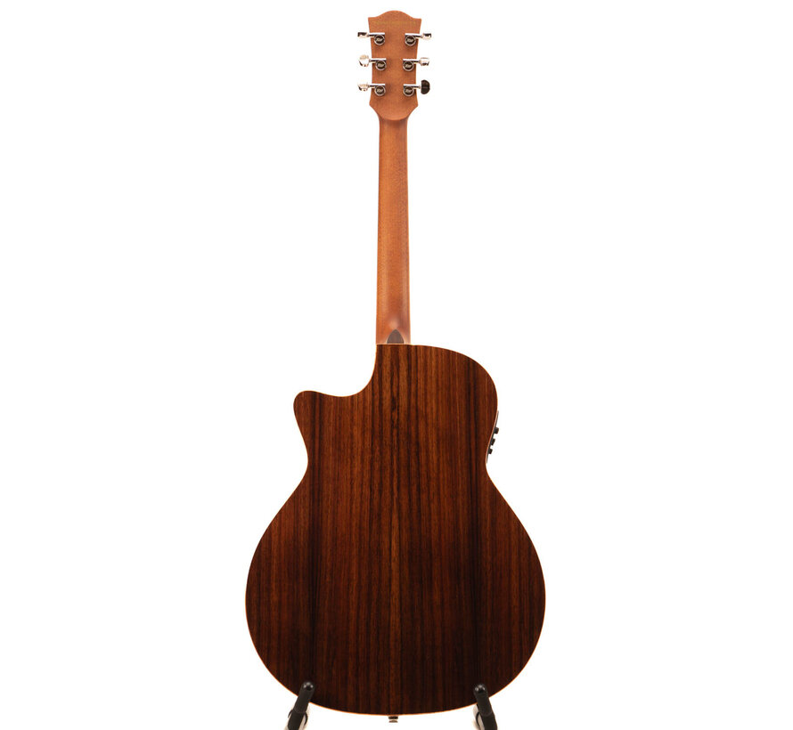 Richwood SWG-150-CE Master Series semi akoestische gitaar