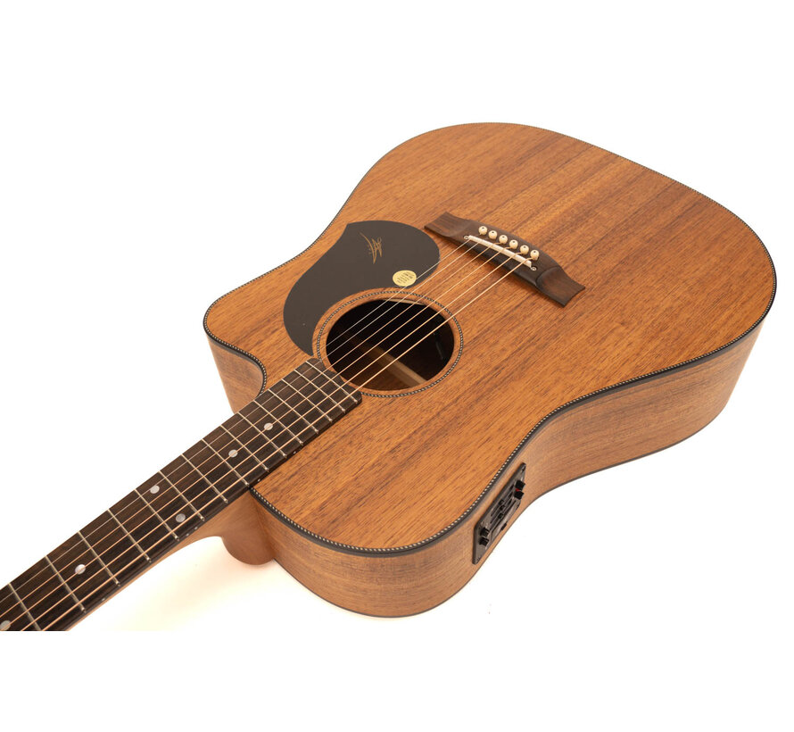 Maton EBW70C | Blackwood