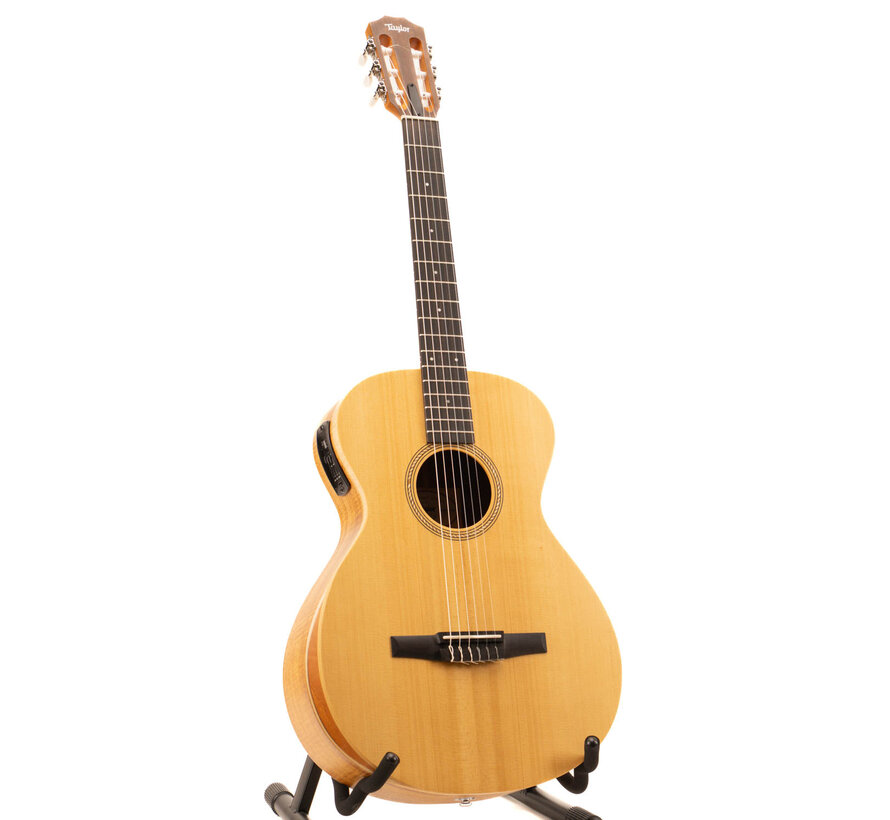 Taylor Academy 12e-N LTD Nylonstring Figured Hawaiian Koa