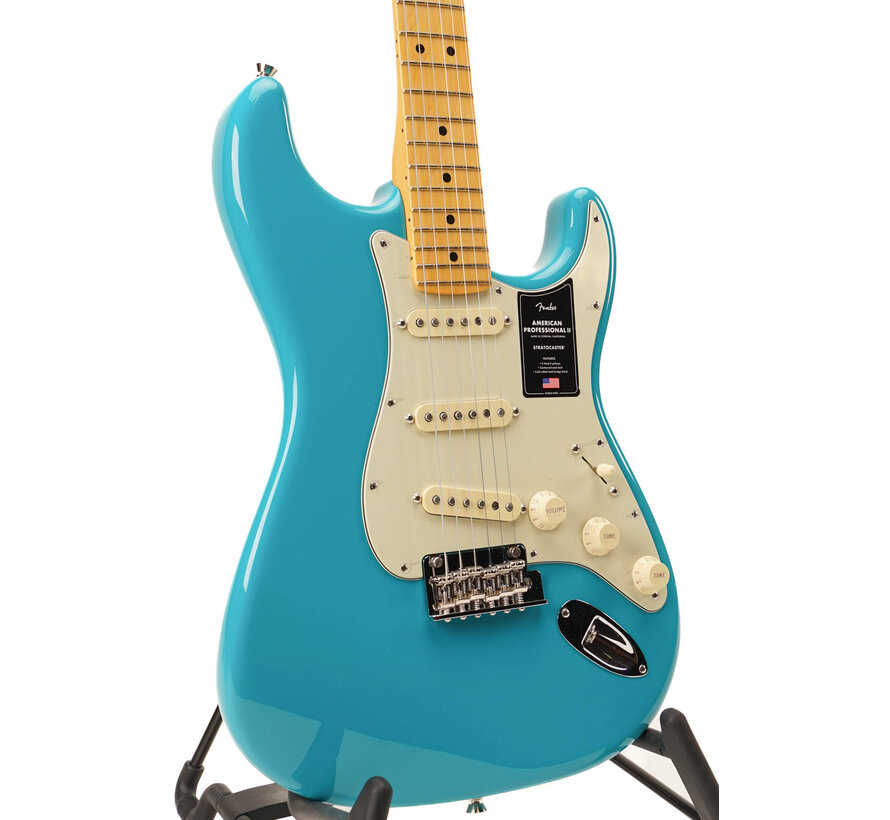 Fender American Professional II Stratocaster | Miami Blue | Tweedehands