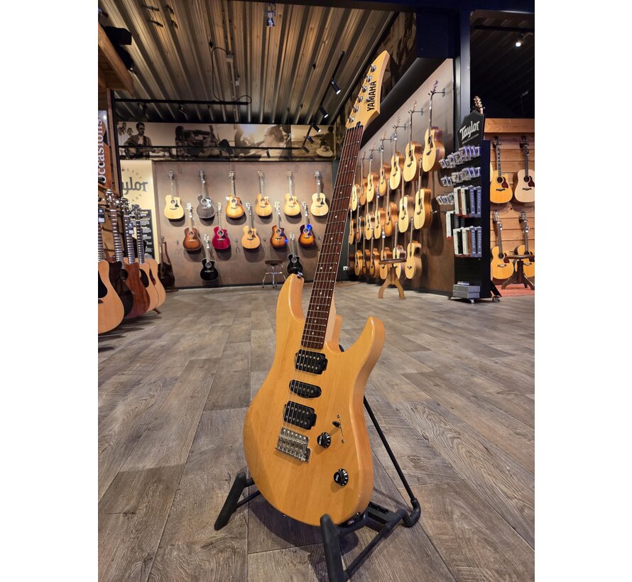 Yamaha RGX-121D | Tweedehands