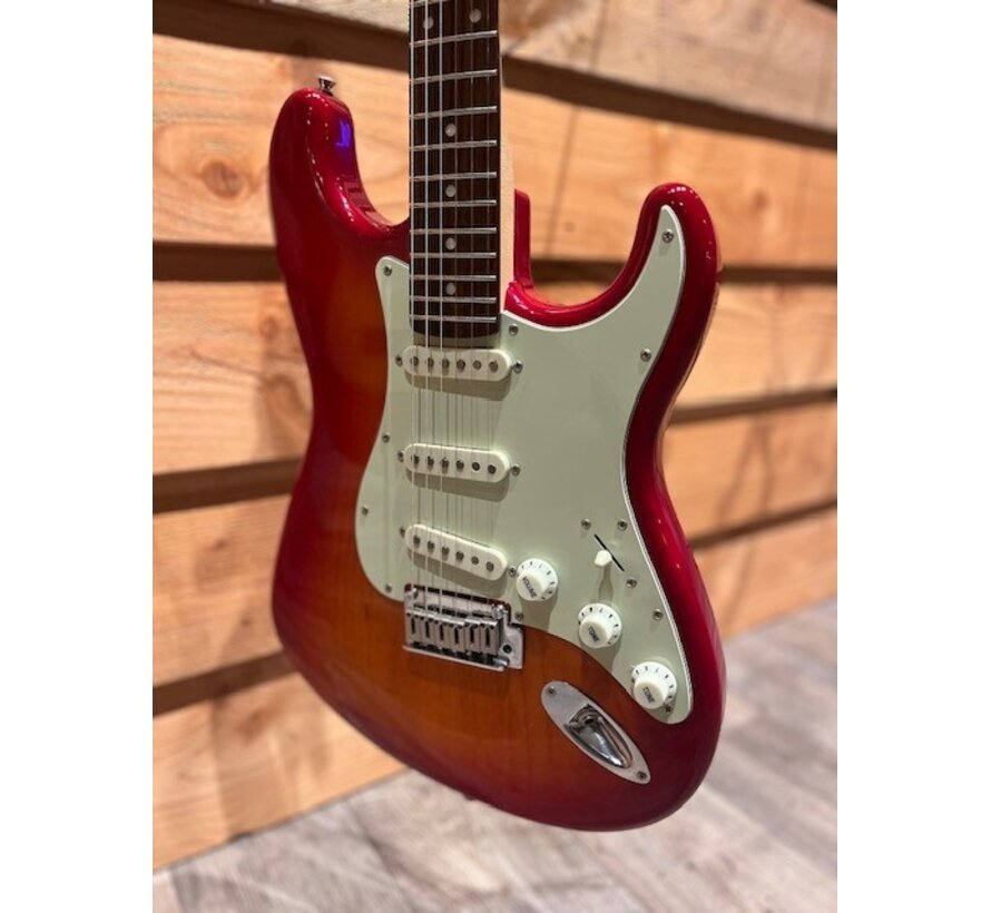 Squier Standard Series stratocaster | Cherry Sunburst | Tweedehands