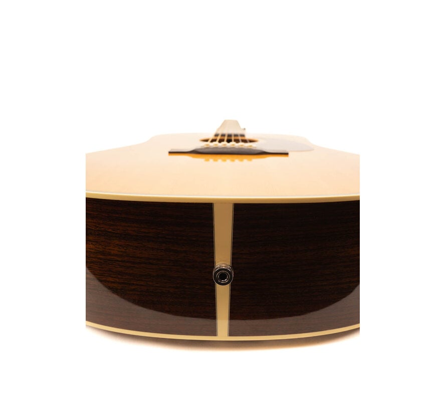 Martin D-28 Re Imagined + K&K Pick-up | Tweedehands | B.J. 2021