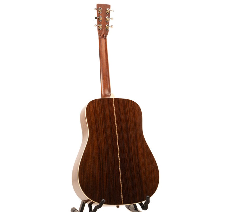 Martin D-28 Re Imagined + K&K Pick-up | Tweedehands | B.J. 2021