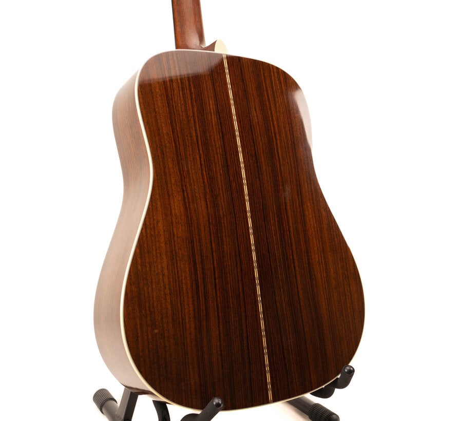 Martin D-28 Re Imagined + K&K Pick-up | Tweedehands | B.J. 2021