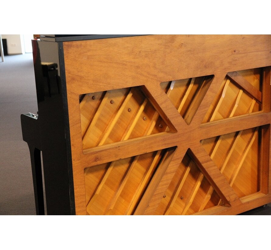 Yamaha UX1 akoestische piano