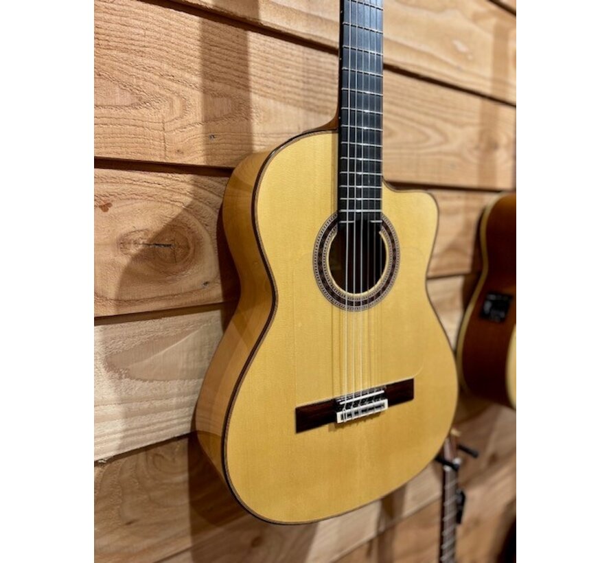 Bautista 21 Crossover Sruce | Classical guitar