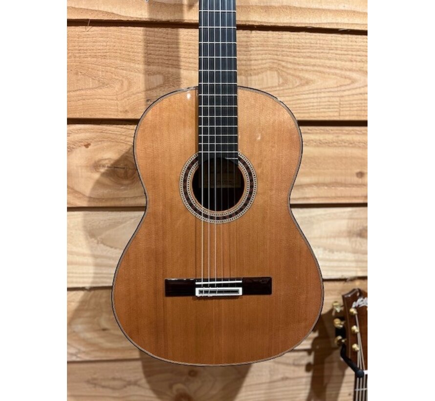 Bautista 50 Traditional Cedar | Classical guitar