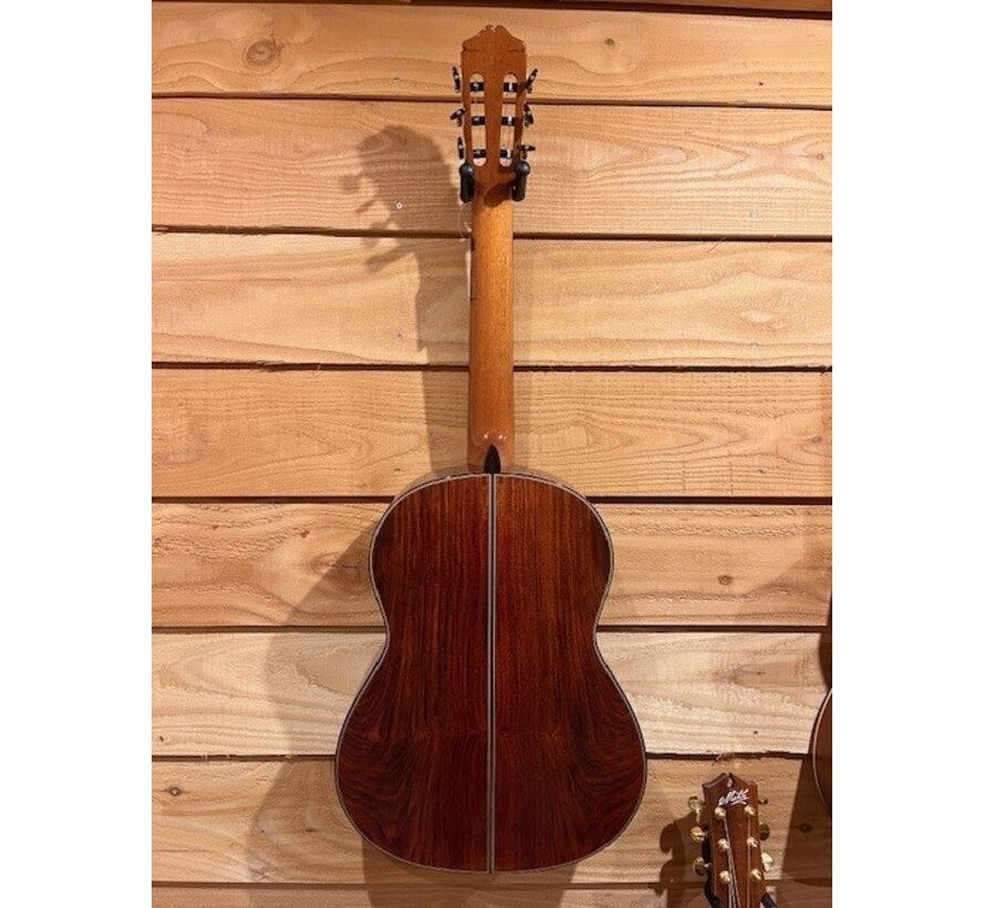 Bautista 50 Traditional Cedar | Classical guitar
