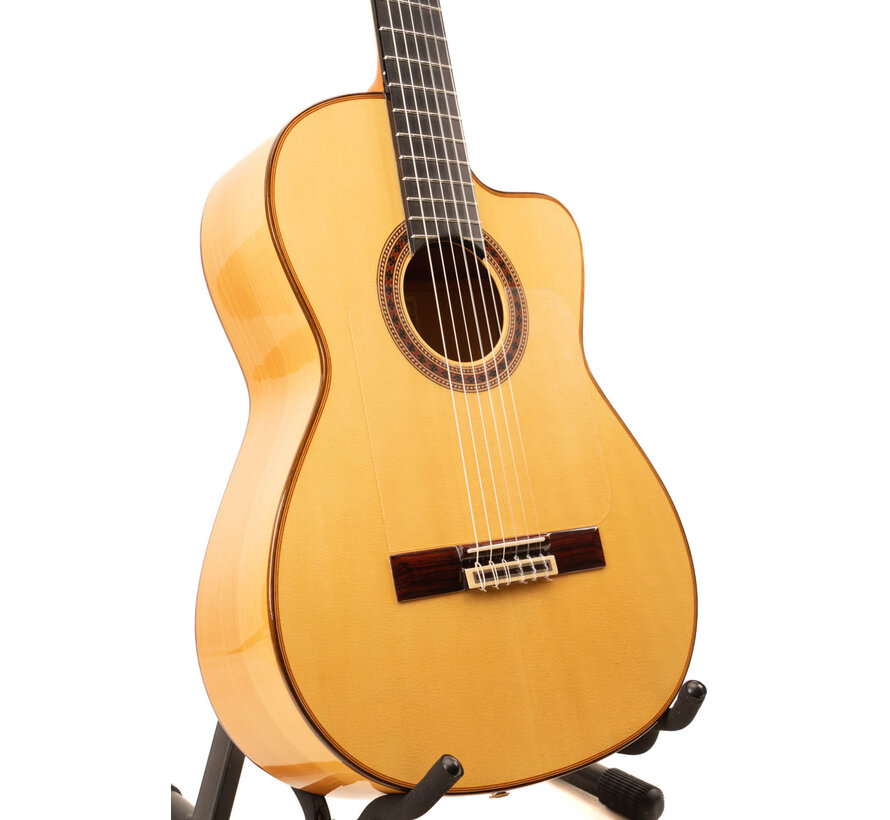 Bautista Iranzo | 21 Crossover Sruce | Classical guitar