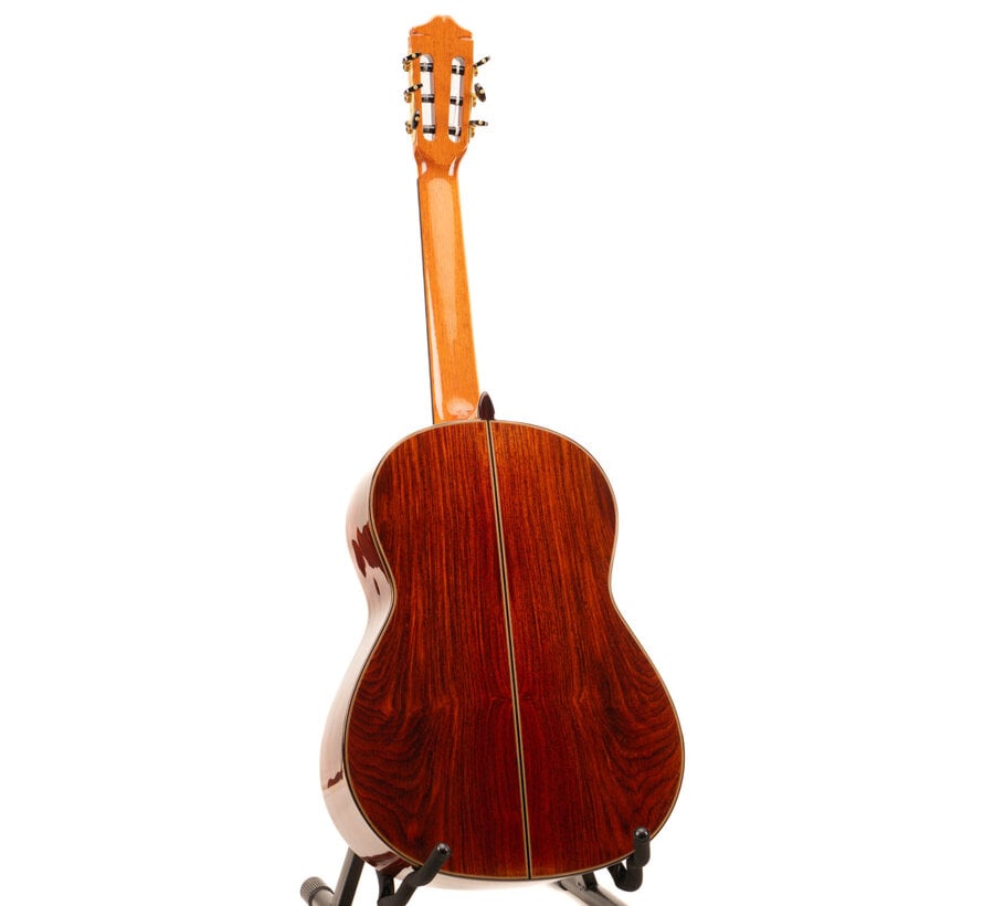 Bautista 50 Traditional Cedar | Classical guitar