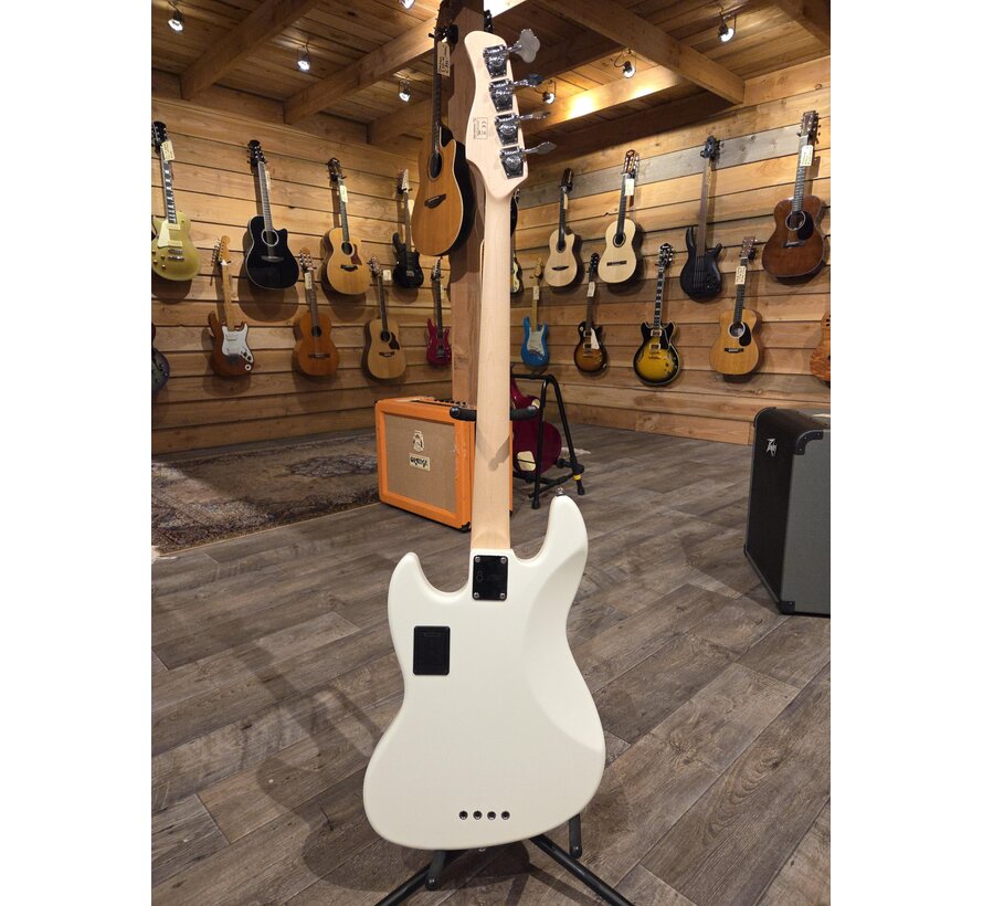Sire Basses | V7+ A4F Antique White  V7 2nd Gen Series Marcus Miller basgitaar | Tweedehands