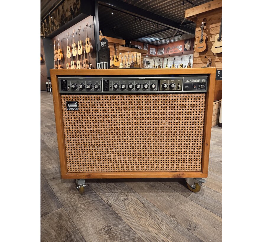 Roland Jazz Chorus JC120 | Tweedehands