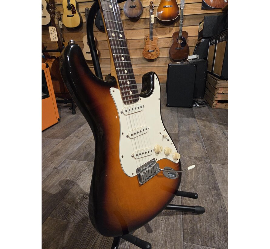 Fender U.S.A Standard Stratocaster (1996) | Tweedehands | 2- Colour Sunburst