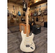 Fender Standard Stratocaster Arctic White | Tweedehands | Bouwjaar 2012