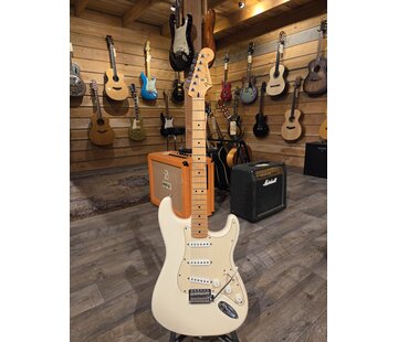 Fender Standard Stratocaster Arctic White | Tweedehands | Bouwjaar 2012