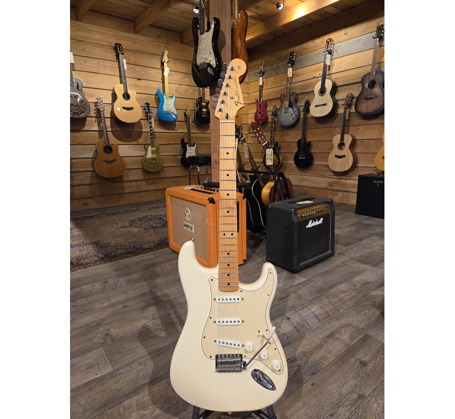 Fender Standard Stratocaster Arctic White | Tweedehands | Bouwjaar 2012