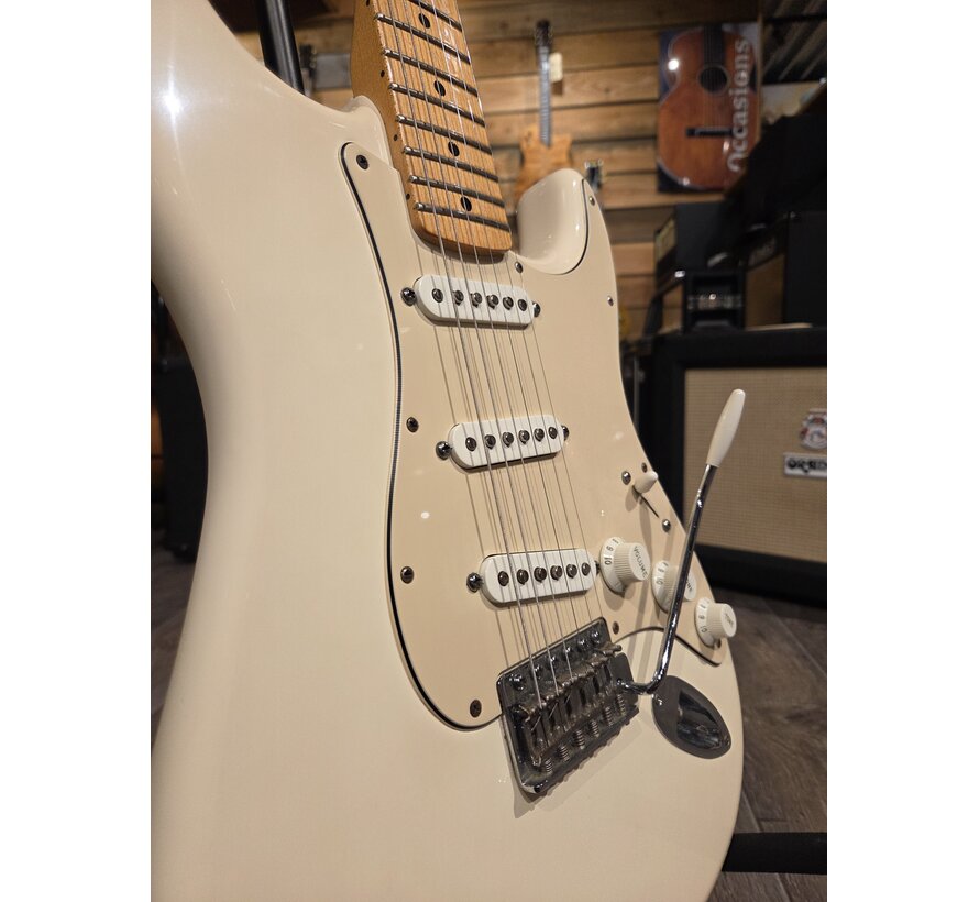 Fender Standard Stratocaster Arctic White | Tweedehands | Bouwjaar 2012