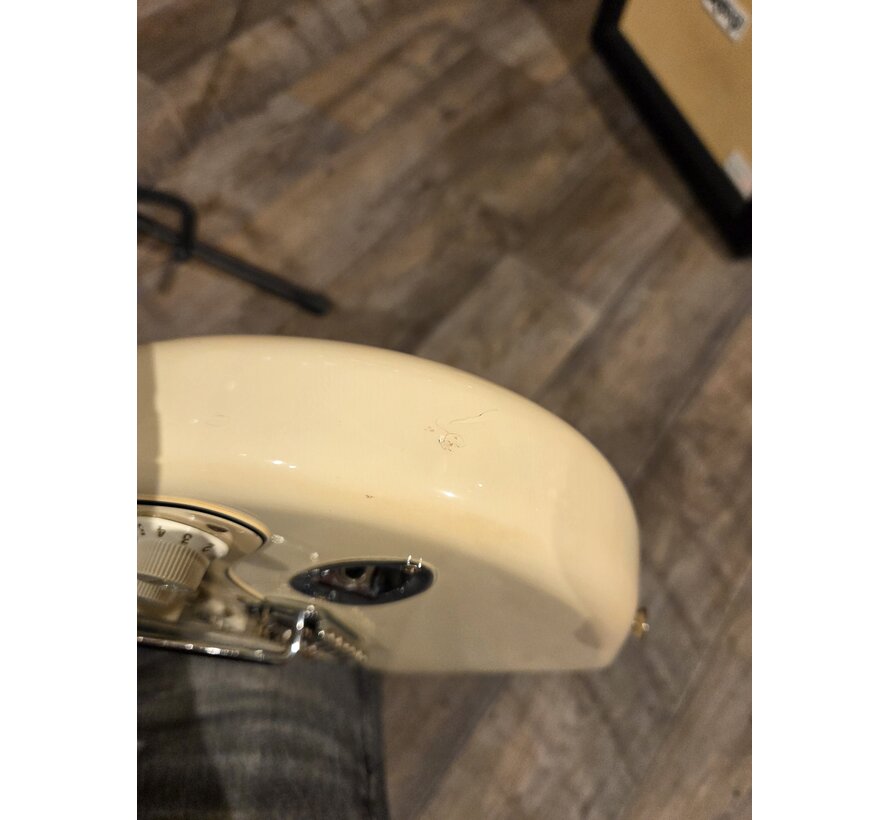 Fender Standard Stratocaster Arctic White | Tweedehands | Bouwjaar 2012
