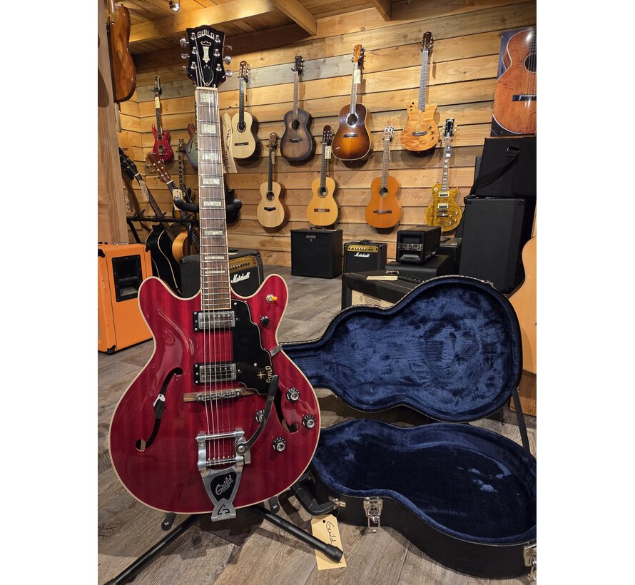 Guild Starfire V Cherry Red | Tweedehands