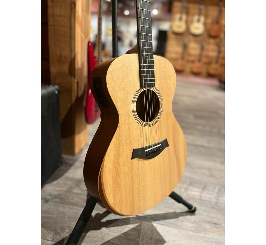 Taylor Academy 12e | Tweedehands