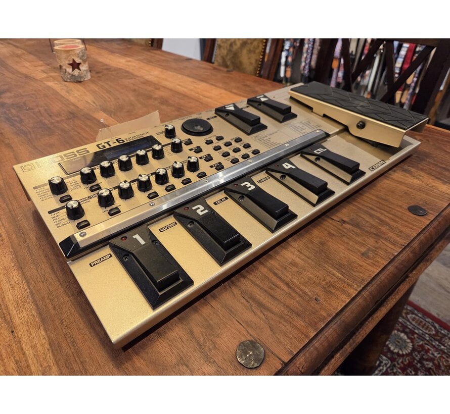 Boss GT-6 Multi-Effect Unit | Tweedehands