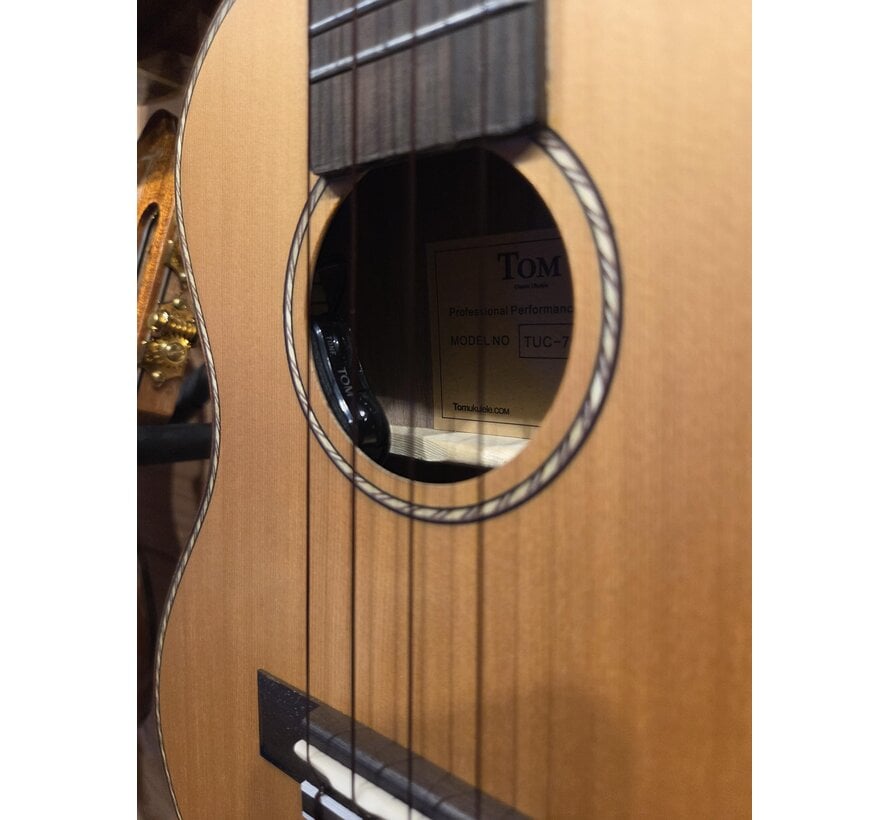 Tom Ukeleles | TUC-790TNM + Pick-up