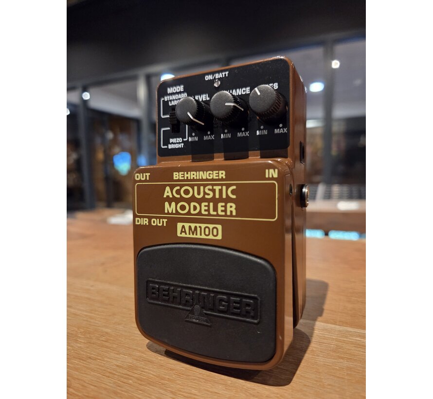 Behringer AM100 Acoustic Modeller Effects Pedal | Tweedehands