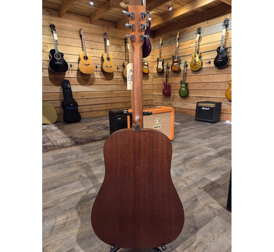 Martin D-10e Road Series | Tweedehands