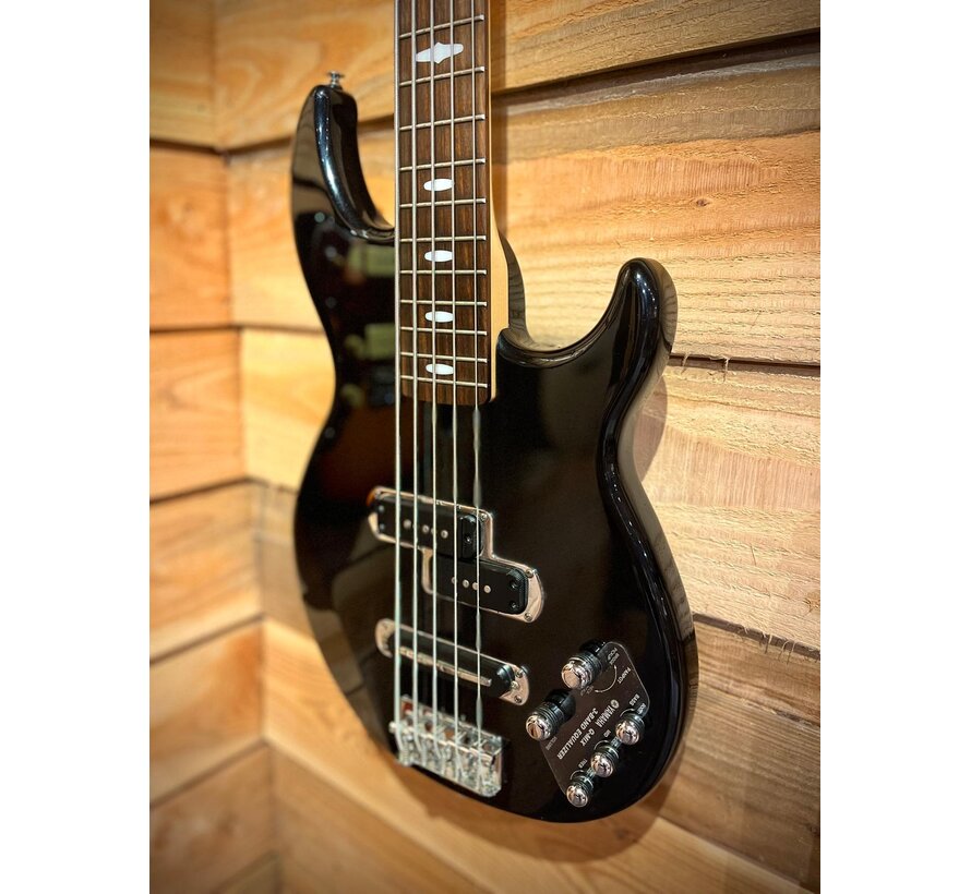 Yamaha BB615 basgitaar | Tweedehands