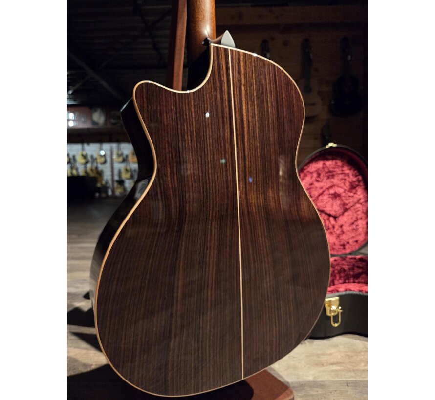 Taylor 814ce Next Generation LTD | Casablanca Beige Metallic