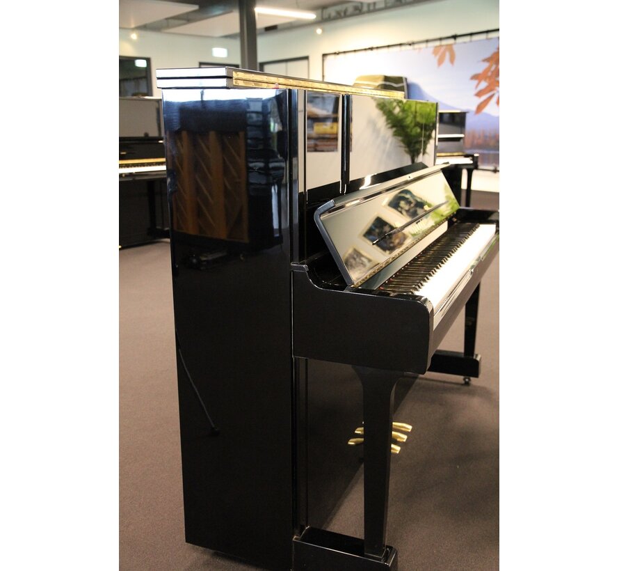 Yamaha UX1 Piano Zwart Hoogglans