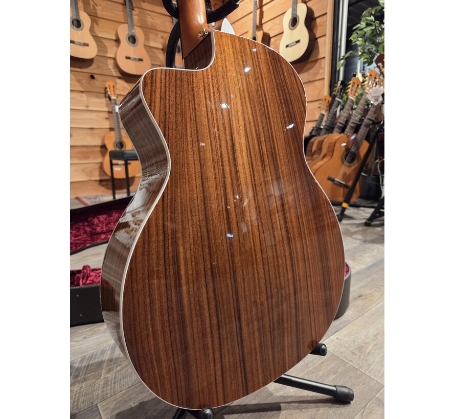Taylor 214ce SB DLX - 2023 | Tweedehands