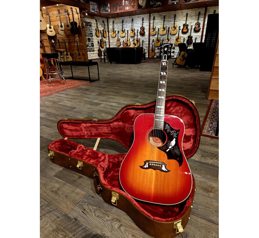 Gibson Dove Original Vintage Cherry Sunburst | Tweedehands