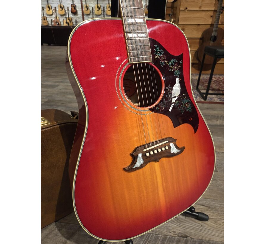 Gibson Dove Original Vintage Cherry Sunburst | Tweedehands