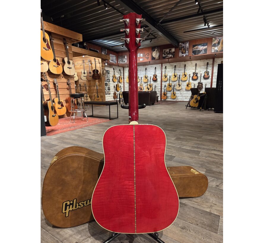 Gibson Dove Original Vintage Cherry Sunburst | Tweedehands