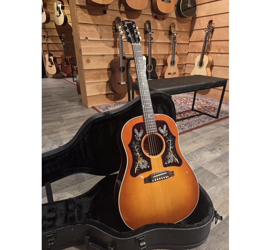 Gibson Custom Shop Margo Price J-45 - heritage cherry sunburst | Tweedehands