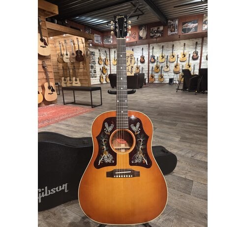 Gibson Gibson Custom Shop Margo Price J-45 - heritage cherry sunburst | Tweedehands