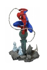 Diamond Select Toys- Marvel Gallery Comic Spider-Man