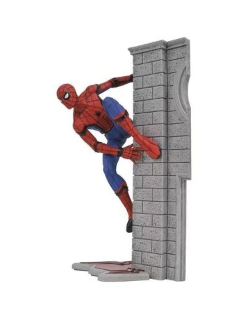 Marvel Gallery Homecoming Spider-Man PVC Figure -